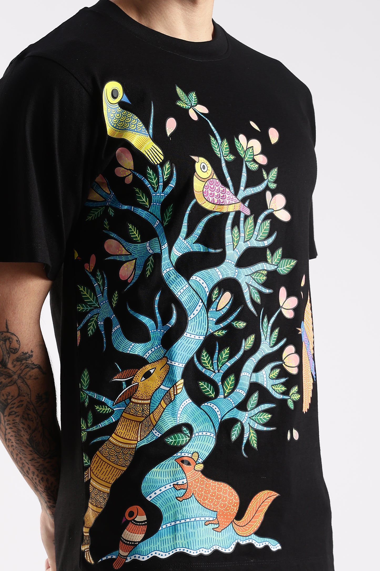 Jeevan Vriksha – Handcrafted in Gond Art T-shirt